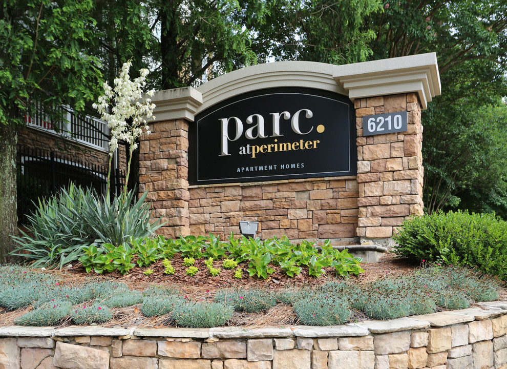 Parc at Perimeter in Sandy Springs, GA - Foto de edificio