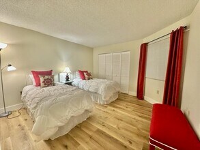 381 Santa Rosa Blvd in Fort Walton Beach, FL - Building Photo - Building Photo