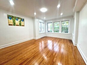 6724 N Campbell Ave in Chicago, IL - Building Photo - Building Photo