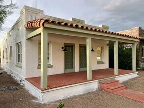 2027 E Hawthorne St in Tucson, AZ - Building Photo - Building Photo