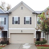 1317 Heights Park Dr in Atlanta, GA - Building Photo