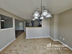 6512 Dekeon Dr in College Park, GA - Building Photo - Building Photo