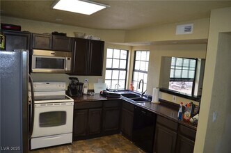 2805 Tortoise Ct in Henderson, NV - Building Photo - Building Photo