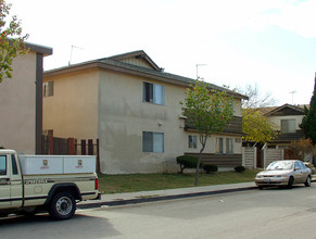 1033 Mission Dr in Costa Mesa, CA - Building Photo - Other