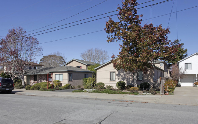 1128 4th St in Monterey, CA - Foto de edificio - Building Photo