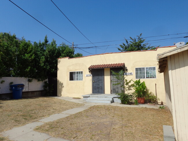 1037-1039 Waterloo St in Los Angeles, CA - Building Photo - Building Photo