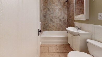 836 22nd Ave SE in Minneapolis, MN - Building Photo - Building Photo