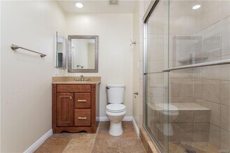 22133 James Alan Cir in Los Angeles, CA - Building Photo - Building Photo