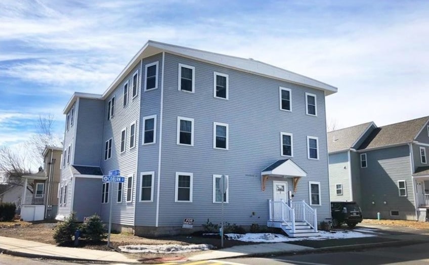 2 Coburn St in Framingham, MA - Building Photo