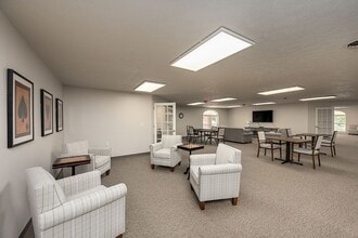 ANTHONY SQUARE SENIOR LIVING in Terre Haute, IN - Foto de edificio - Building Photo