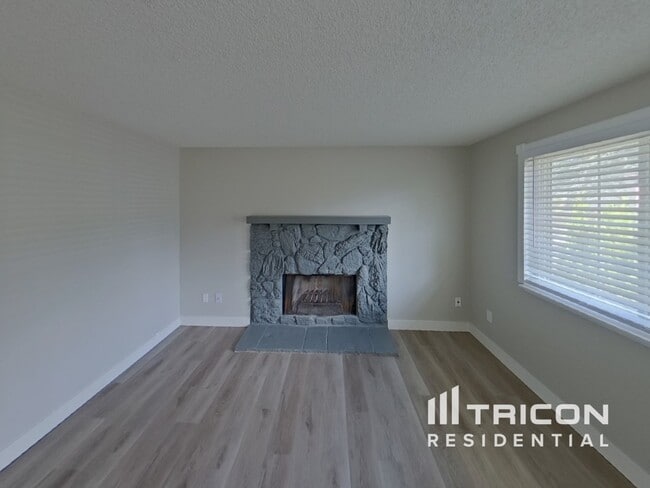 33421 41st Ave SW in Federal Way, WA - Building Photo - Building Photo
