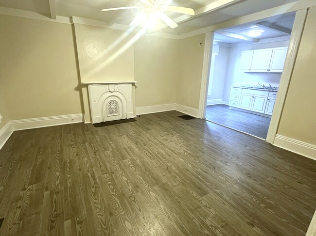 239 W 16th St, Unit 1