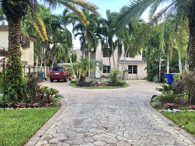 1736 SW 12th St, Unit 3 in Miami, FL - Building Photo - Building Photo