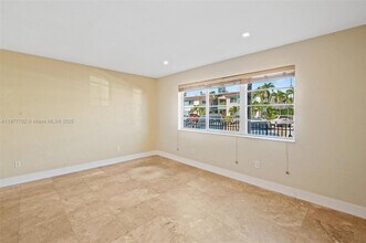 7315 Byron Ave, Unit 1 in Miami Beach, FL - Building Photo - Building Photo
