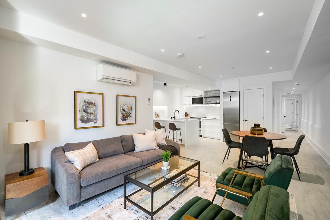 1936 Calvert St NW in Washington, DC - Building Photo