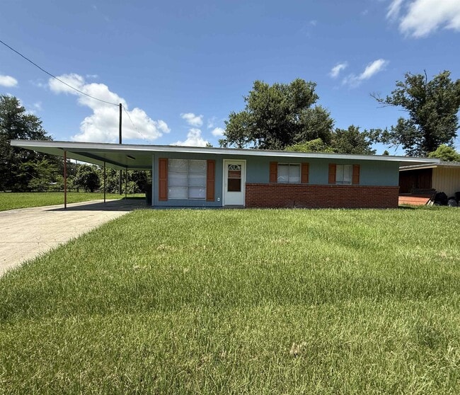 property at 1405 Cactus Dr