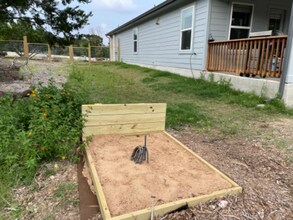 21413 Highland Lake Dr in Leander, TX - Building Photo - Building Photo