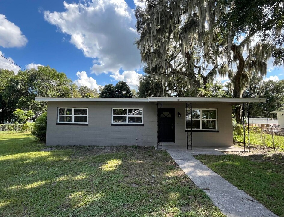 501 W Dixie St in Plant City, FL - Building Photo