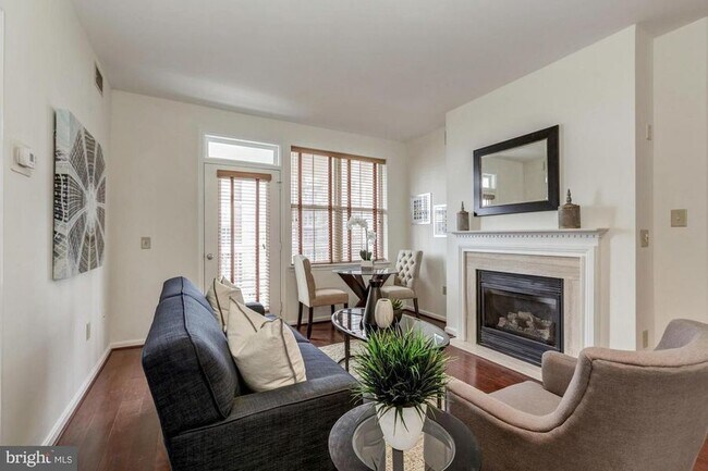 property at 2001 12th St NW