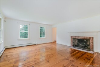 457 White Oak Shade Rd in New Canaan, CT - Foto de edificio - Building Photo