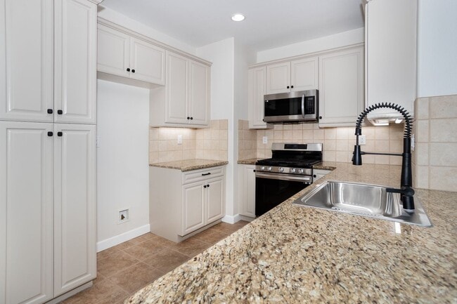 4104 Peninsula Dr in Carlsbad, CA - Building Photo - Building Photo