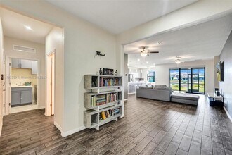 8324 Catria Ln in Wellington, FL - Foto de edificio - Building Photo