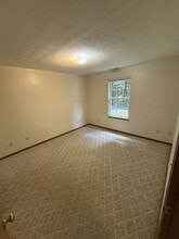 119 Lucas Dr in Dresden, OH - Building Photo - Building Photo