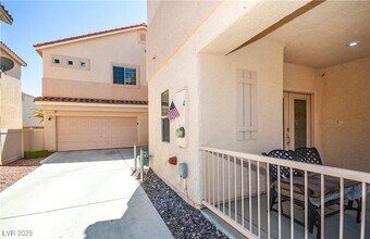 8923 Deep Ridge Ct in Las Vegas, NV - Building Photo - Building Photo