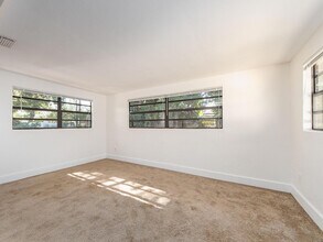 2242 Indian Ave S in Belleair Bluffs, FL - Building Photo - Building Photo