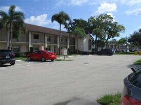 23442 SW 57th Ave in Boca Raton, FL - Building Photo