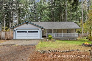 21538 W Terra Ln SE in Yelm, WA - Building Photo