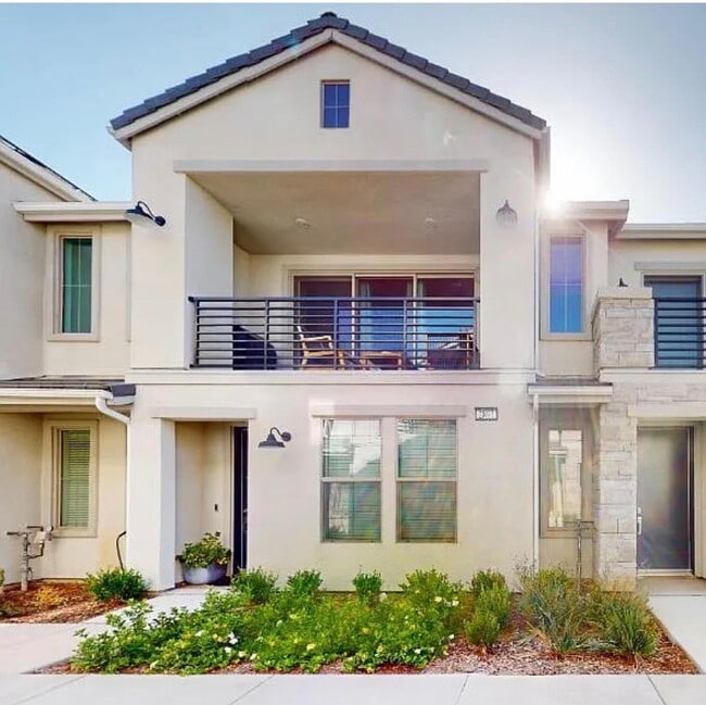 property at 2897 E Tamarind Dr