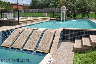 Salado at Walnut Creek Apartments in Austin, TX - Building Photo - Building Photo