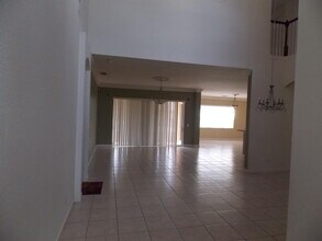 323 NW Sheffield Cir in Port St. Lucie, FL - Building Photo - Building Photo