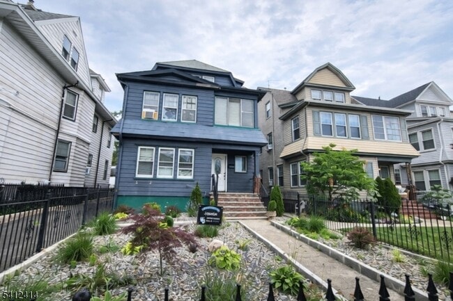 property at 19 Mt Pleasant Ave