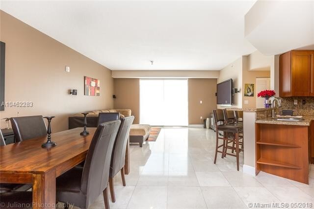 118 Zamora Ave-Unit -504 in Coral Gables, FL - Building Photo