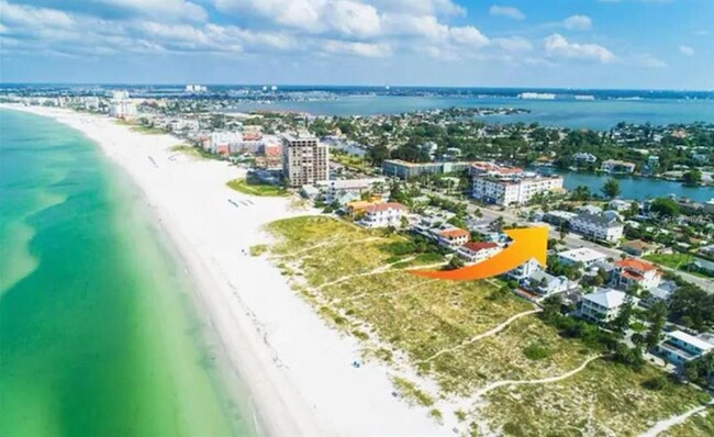 3675 Gulf Blvd in St Pete Beach, FL - Building Photo - Building Photo