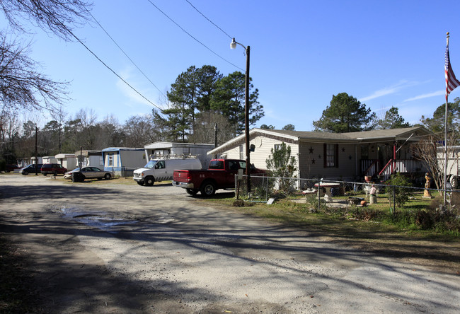 303 Owens Dr in Summerville, SC - Building Photo - Building Photo