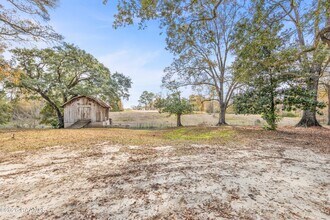 1401 E Bayou Pkwy in Lafayette, LA - Building Photo - Building Photo