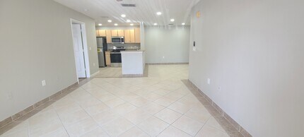 940 Village Trail in Port Orange, FL - Building Photo - Building Photo