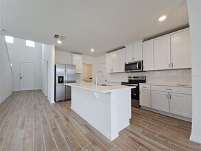 3665 Portsmouth Ln in Haines City, FL - Building Photo - Building Photo