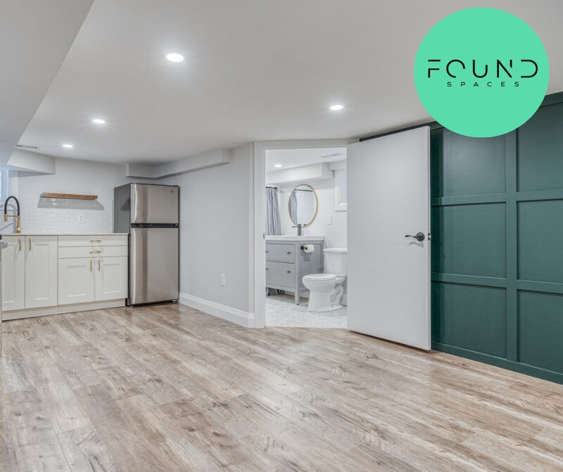 37 Garfield Ave N in Hamilton, ON - Building Photo