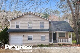 2790 Creekwood Ln NW