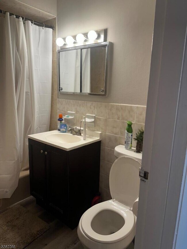 185 Watsessing Ave in Bloomfield, NJ - Building Photo - Building Photo