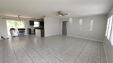 2837 SW 1st Terrace in Cape Coral, FL - Building Photo - Building Photo