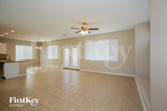 6624 Petrified Forest St in North Las Vegas, NV - Building Photo - Building Photo