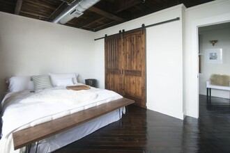 Sampson Lofts in Houston, TX - Building Photo - Building Photo