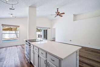 6321 Pompano St in Jupiter, FL - Building Photo - Building Photo