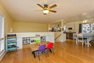 1464 Miloiki St in Honolulu, HI - Building Photo - Building Photo