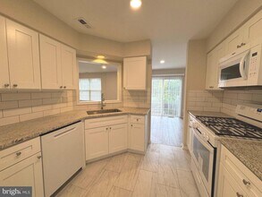 2437 Linksman Ln in Warrington, PA - Building Photo - Building Photo